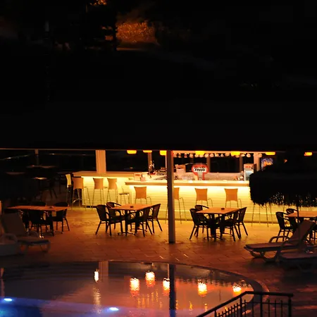 Manaspark Deluxe Hotel-3